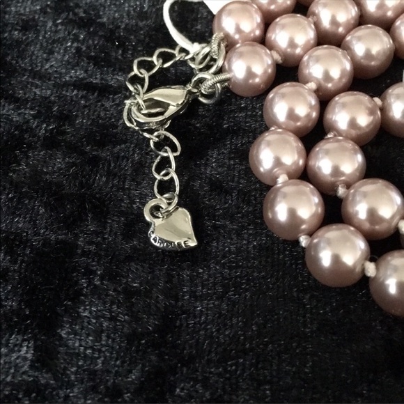 NWT Carolee faux pearl necklace and earrings - Picture 6 of 8